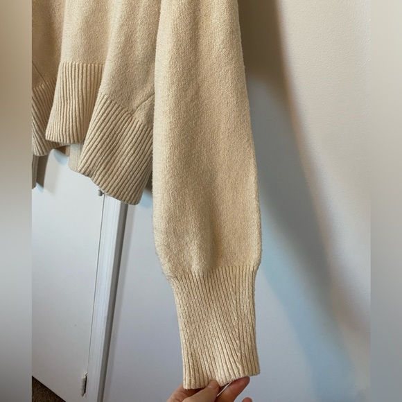 A New Day cream turtle neck sweater size women’s small - Picture 4 of 8